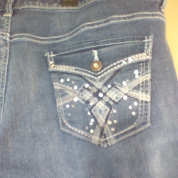 Women's Apt 9 Embellished Jeweled Capri Denim Blue Jeans Plus Size 22W - Picture 4 of 4